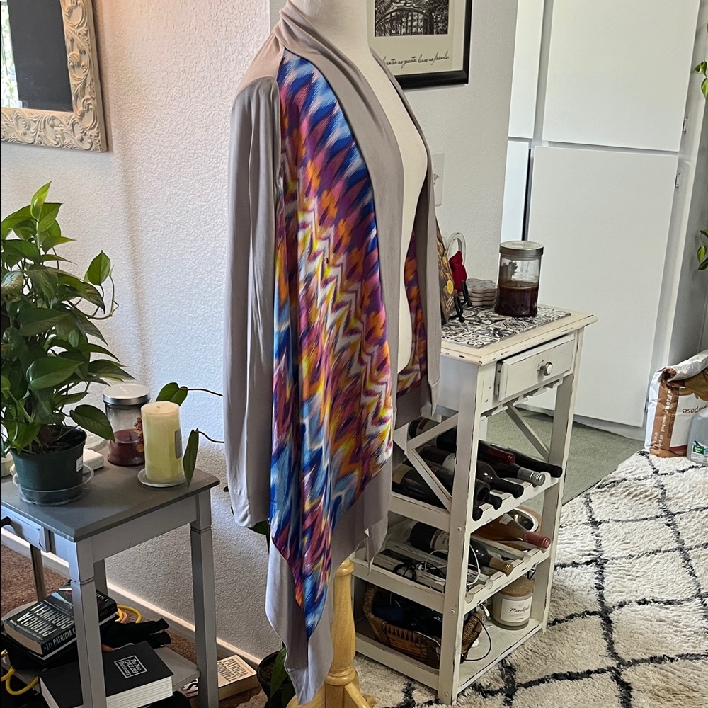 Multicolor Zigzag Patterned Cardigan - Picture 3 of 10